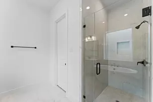 8218 Sherman Pk Trl, Spring, TX 77389 - Photo 15