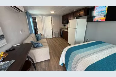 2328 Avenue P 1/2, Galveston, TX 77550 - Photo 5