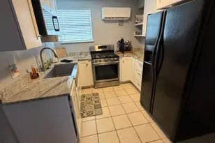 2328 Ave P 1/2, Galveston, TX 77550 - Photo 15