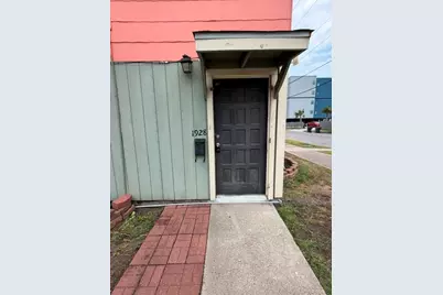 2328 Avenue P 1/2, Galveston, TX 77550 - Photo 31