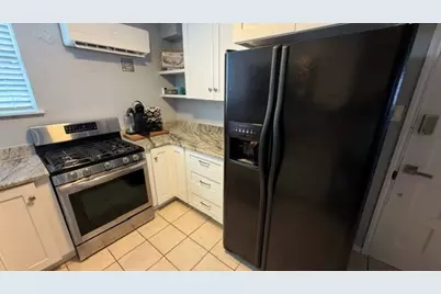2328 Avenue P 1/2, Galveston, TX 77550 - Photo 17