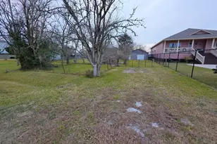 742 5th St, Dickinson, TX 77539 - Photo 1