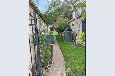 314 Fox Briar Lane, Sugar Land, TX 77478 - Photo 33