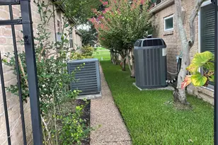 314 Fox Briar Ln, Sugar Land, TX 77478 - Photo 33