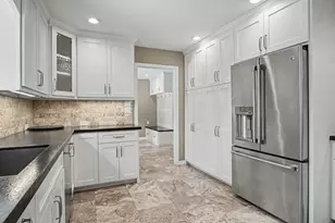 1310 Sycamore Ln, Houston, TX 77339 - Photo 11