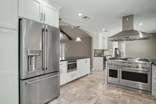 1310 Sycamore Ln, Houston, TX 77339 - Photo 13