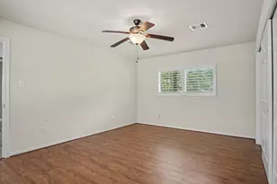 1310 Sycamore Ln, Houston, TX 77339 - Photo 41