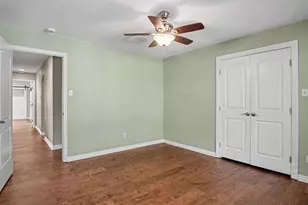 1310 Sycamore Ln, Houston, TX 77339 - Photo 27
