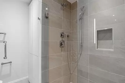 1701 Hermann Drive #24B, Houston, TX 77004 - Photo 29