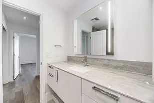 1701 Hermann Dr, Houston, TX 77004 - Photo 27