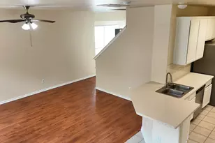 39 S Camellia Grove Cir, The Woodlands, TX 77382 - Photo 5