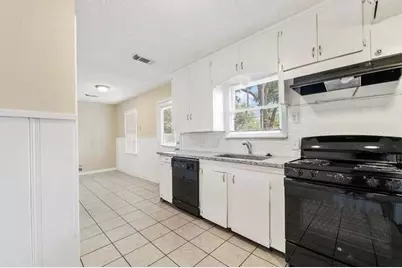 1008 17th Avenue N, Texas City, TX 77590 - Photo 5