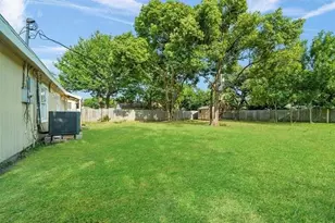 1008 17th Ave N, Texas City, TX 77590 - Photo 13