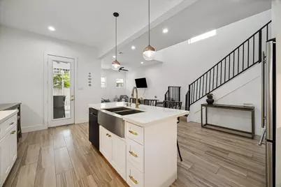5021 Creekmont Drive, Houston, TX 77091 - Photo 1