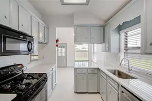 2538 Knights Cir, Stafford, TX 77477 - Photo 21