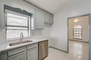 2538 Knights Cir, Stafford, TX 77477 - Photo 17