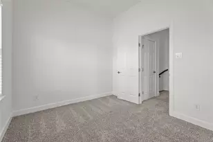 8445 Jutland Rd, Houston, TX 77033 - Photo 15