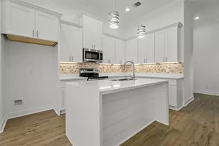 8445 Jutland Rd, Houston, TX 77033 - Photo 9