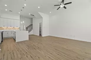 8445 Jutland Rd, Houston, TX 77033 - Photo 7