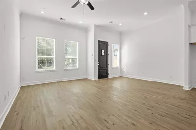 8445 Jutland Road, Houston, TX 77033 - Photo 5