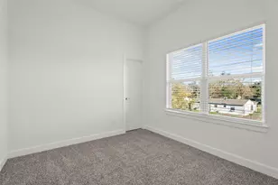 8445 Jutland Rd, Houston, TX 77033 - Photo 17