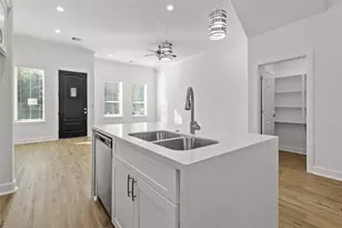 8445 Jutland Rd, Houston, TX 77033 - Photo 29