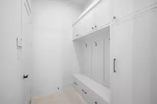 609 E 25th St, Houston, TX 77008 - Photo 31