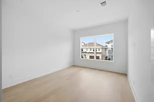 609 E 25th St, Houston, TX 77008 - Photo 27