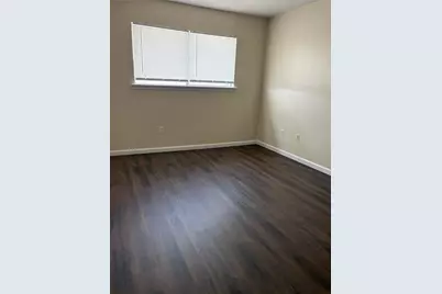 101 Hospital Dr No #1, Angleton, TX 77515 - Photo 13