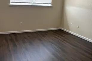 101 Hospital Dr N, Angleton, TX 77515 - Photo 13