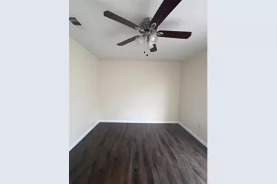 101 Hospital Dr No #1, Angleton, TX 77515 - Photo 15
