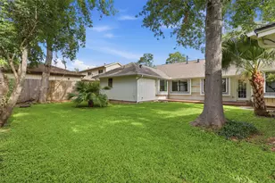 12523 Honeywood Trail, Houston, TX 77077 - Photo 37