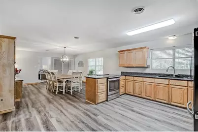 260 Lawrence Lane, Vidor, TX 77662 - Photo 9