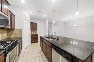 4209 Country Club Dr, Dickinson, TX 77539 - Photo 5