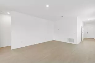 15996 Blass Valley Dr, Conroe, TX 77378 - Photo 7