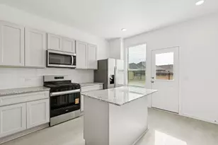 15996 Blass Valley Dr, Conroe, TX 77378 - Photo 9