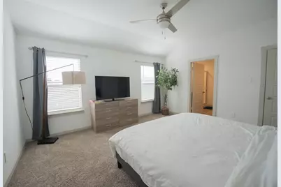 12732 Basinghall Lane, Houston, TX 77047 - Photo 11