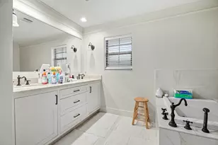 8515 Edgemoor Dr, Houston, TX 77036 - Photo 23