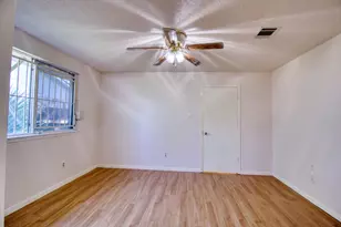 12119 Crystalwood Dr, Houston, TX 77013 - Photo 15