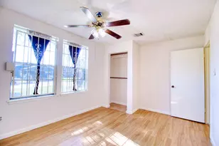 12119 Crystalwood Dr, Houston, TX 77013 - Photo 11