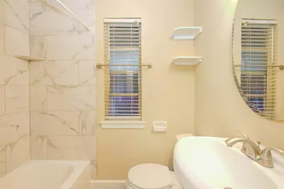 4020 Blue Bonnet Boulevard #E, Houston, TX 77025 - Photo 25