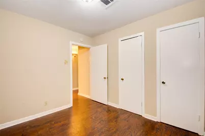 4020 Blue Bonnet Boulevard #E, Houston, TX 77025 - Photo 23