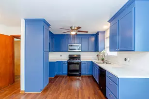 1007 Earley St, Sweeny, TX 77480 - Photo 9