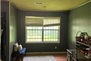 6147 Glenhurst Dr, Houston, TX 77033 - Photo 9