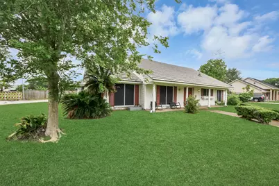 5001 Glenhaven Drive, Baytown, TX 77521 - Photo 5