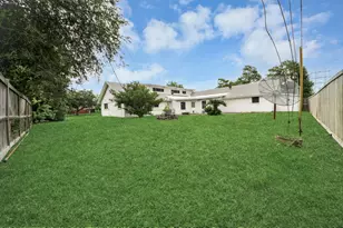 5001 Glenhaven Dr, Baytown, TX 77521 - Photo 39