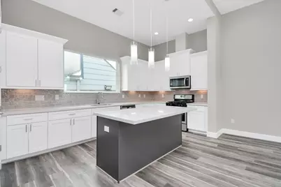 2903 Sherwood Green Lane, Houston, TX 77092 - Photo 23