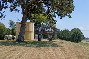 110 Pine Point Cir, Onalaska, TX 77360 - Photo 1