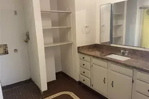 2104 Strand St, Galveston, TX 77550 - Photo 9