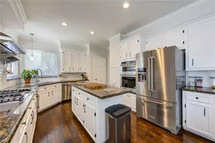 2114 Ashgrove Dr, Houston, TX 77077 - Photo 11